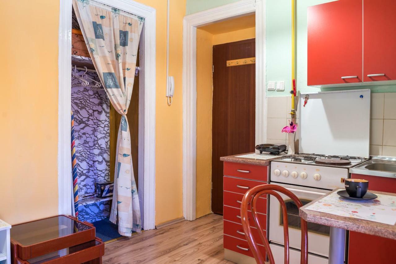 Apartment In Center Pula Exterior photo